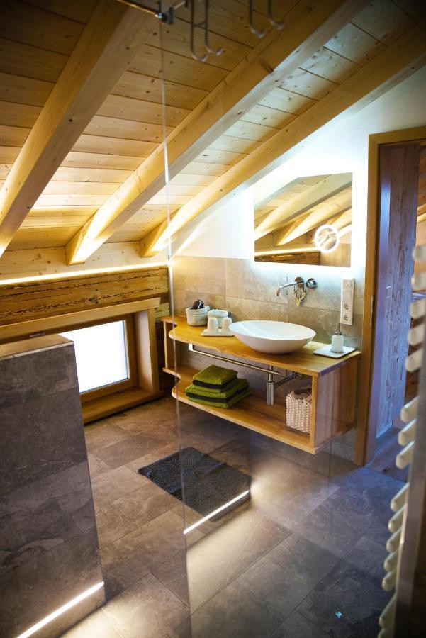 Leos Alpenchalet - Inclusive Sommer Bergbahnticket Und E-Auto Ladestation Oberstdorf Exterior foto